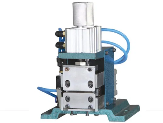 Vertikale pneumatische Abisoliermaschine WPM-3F